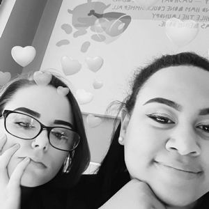 Meet your Posher, Kira